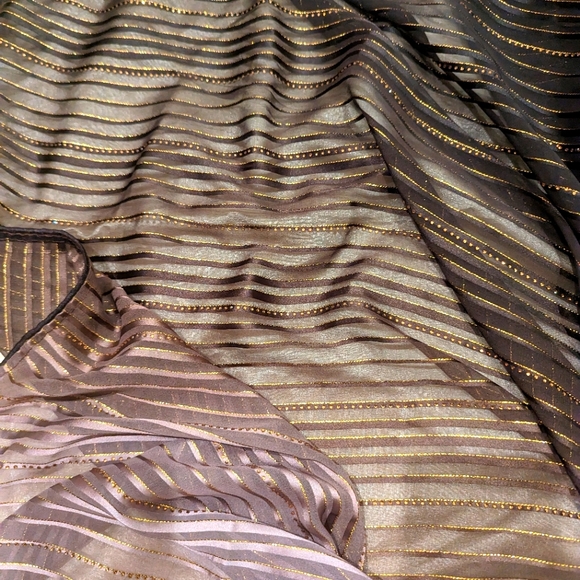 Party saree sequins work with a blouse.Rare find - Picture 3 of 4